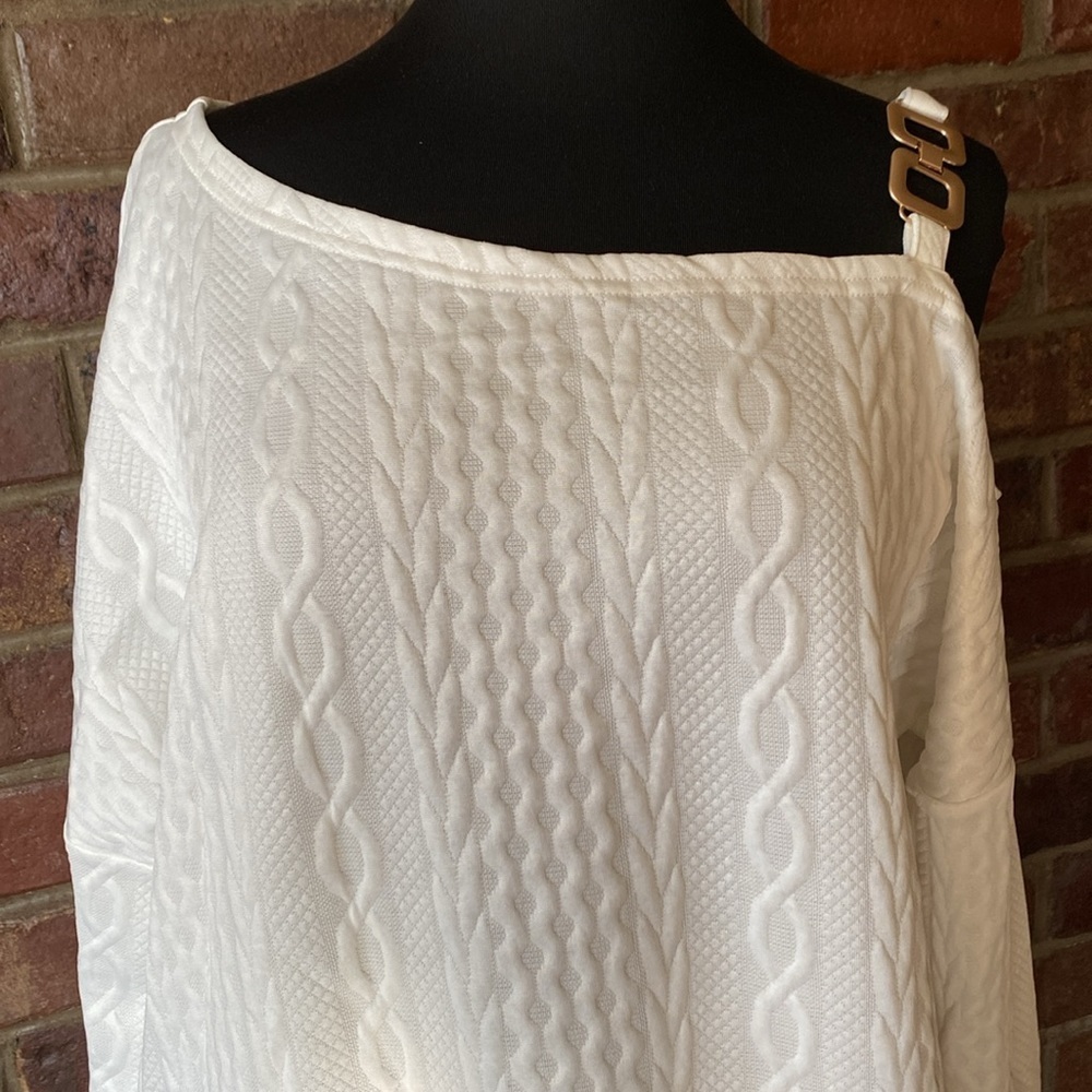 White and gold cold shoulder textured stretch tunic blouse top